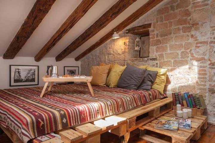 Vintage Apartment Rovinj Old Town Eksteriør billede