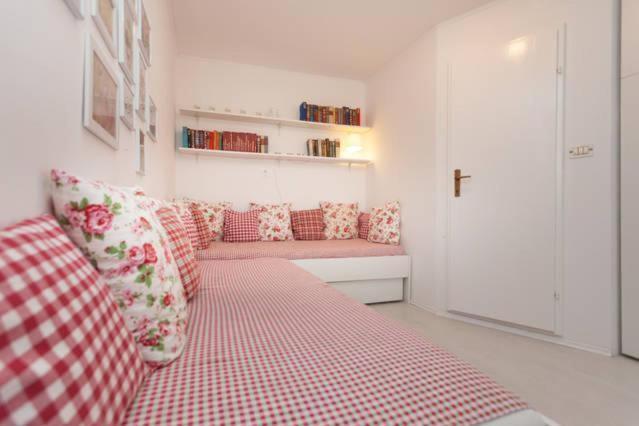 Vintage Apartment Rovinj Old Town Eksteriør billede