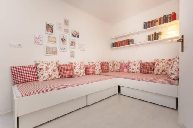 Vintage Apartment Rovinj Old Town Eksteriør billede