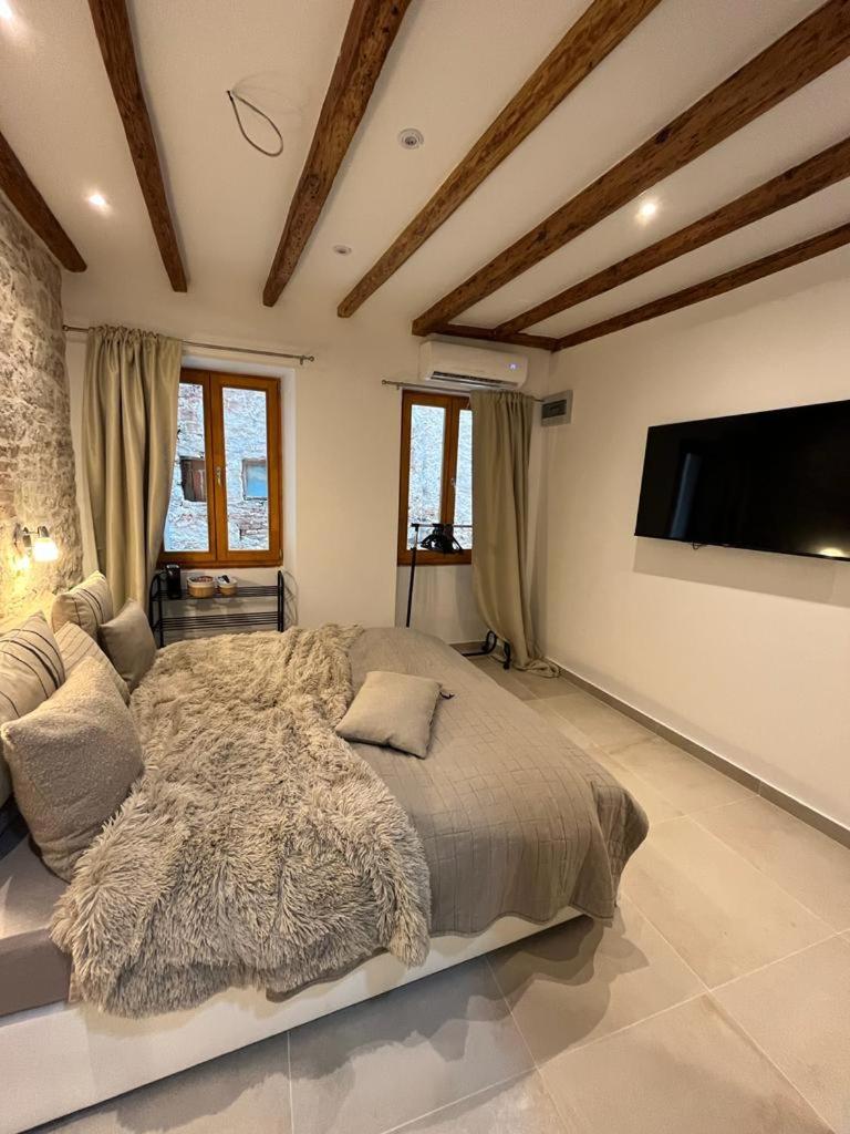 Vintage Apartment Rovinj Old Town Eksteriør billede