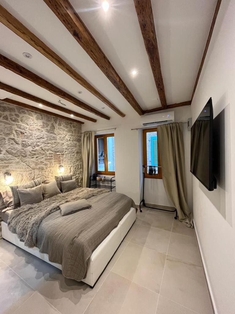 Vintage Apartment Rovinj Old Town Eksteriør billede